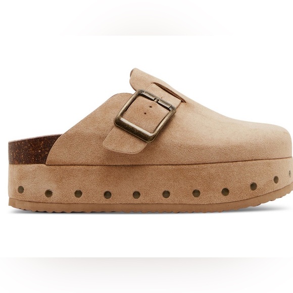 madden girl Lunaa Women's Platform Clogs - Picture 3 of 5